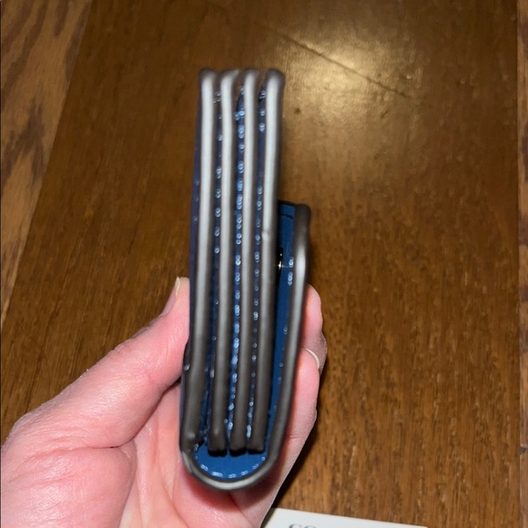 Coach new w/tags Blue Pebble Leather accordion card case. - Picture 7 of 9